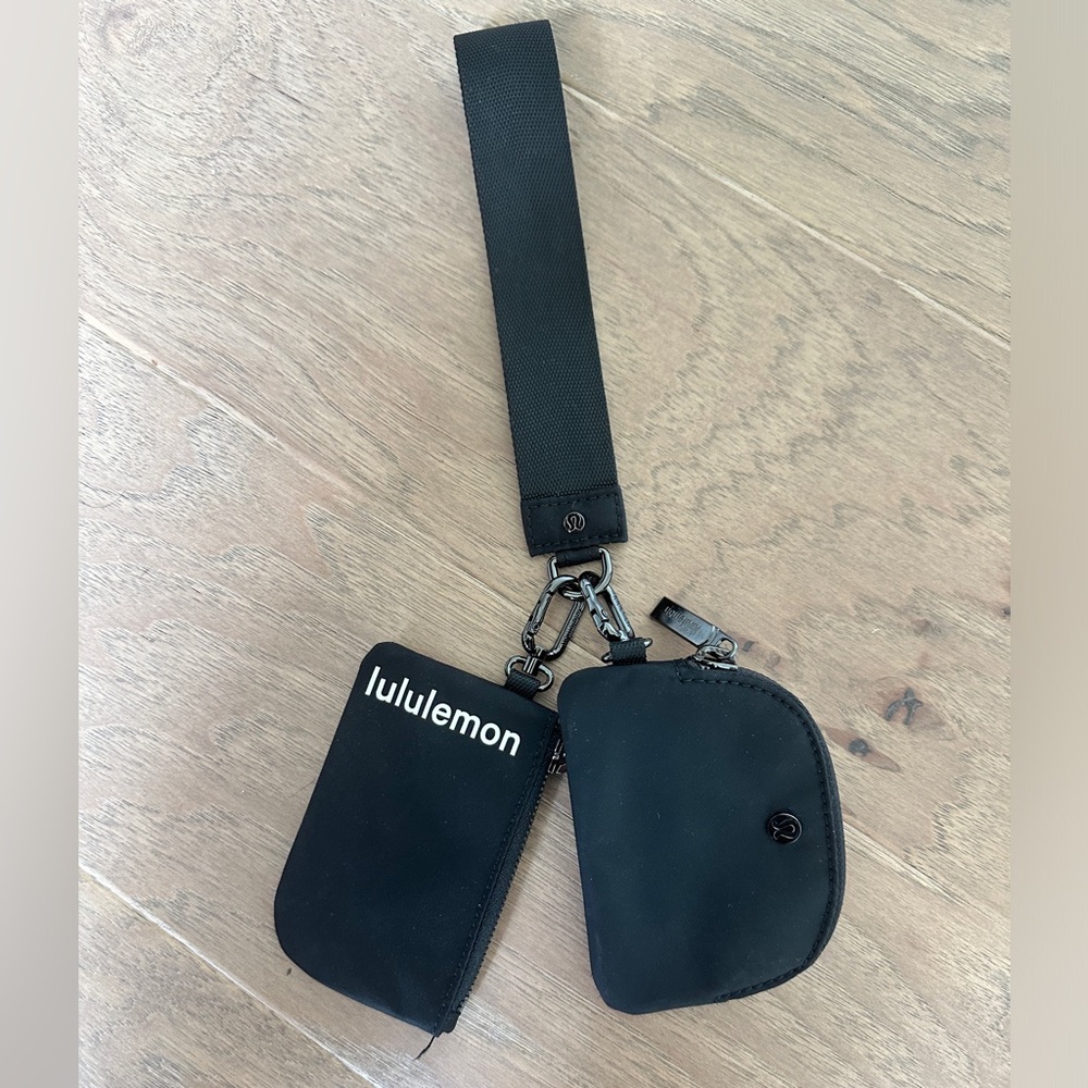 lululenon dual pouch wristlet